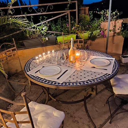 Love-Room Discret 40 M2 Bormes Les Mimosas Village Avec Terrasse Екстер'єр фото