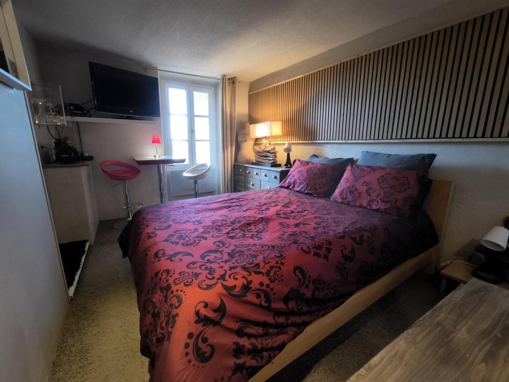 Love-Room Discret 40 M2 Bormes Les Mimosas Village Avec Terrasse Екстер'єр фото