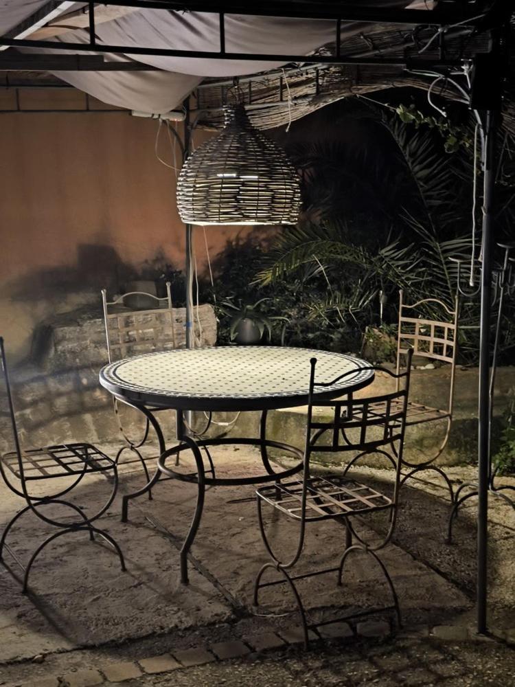 Love-Room Discret 40 M2 Bormes Les Mimosas Village Avec Terrasse Екстер'єр фото
